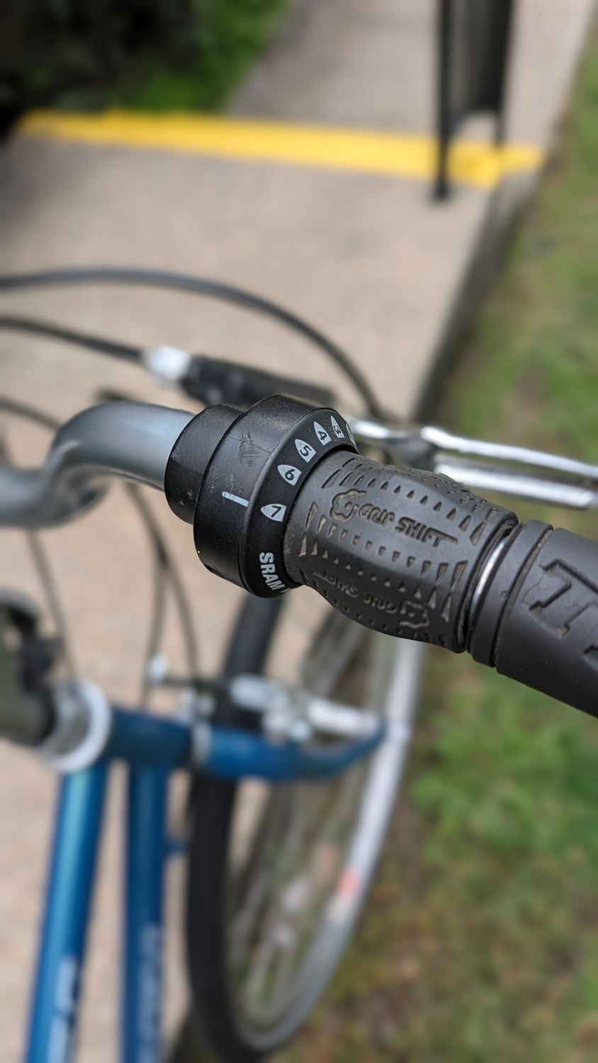 Used Trek 720 - Medium - Blue