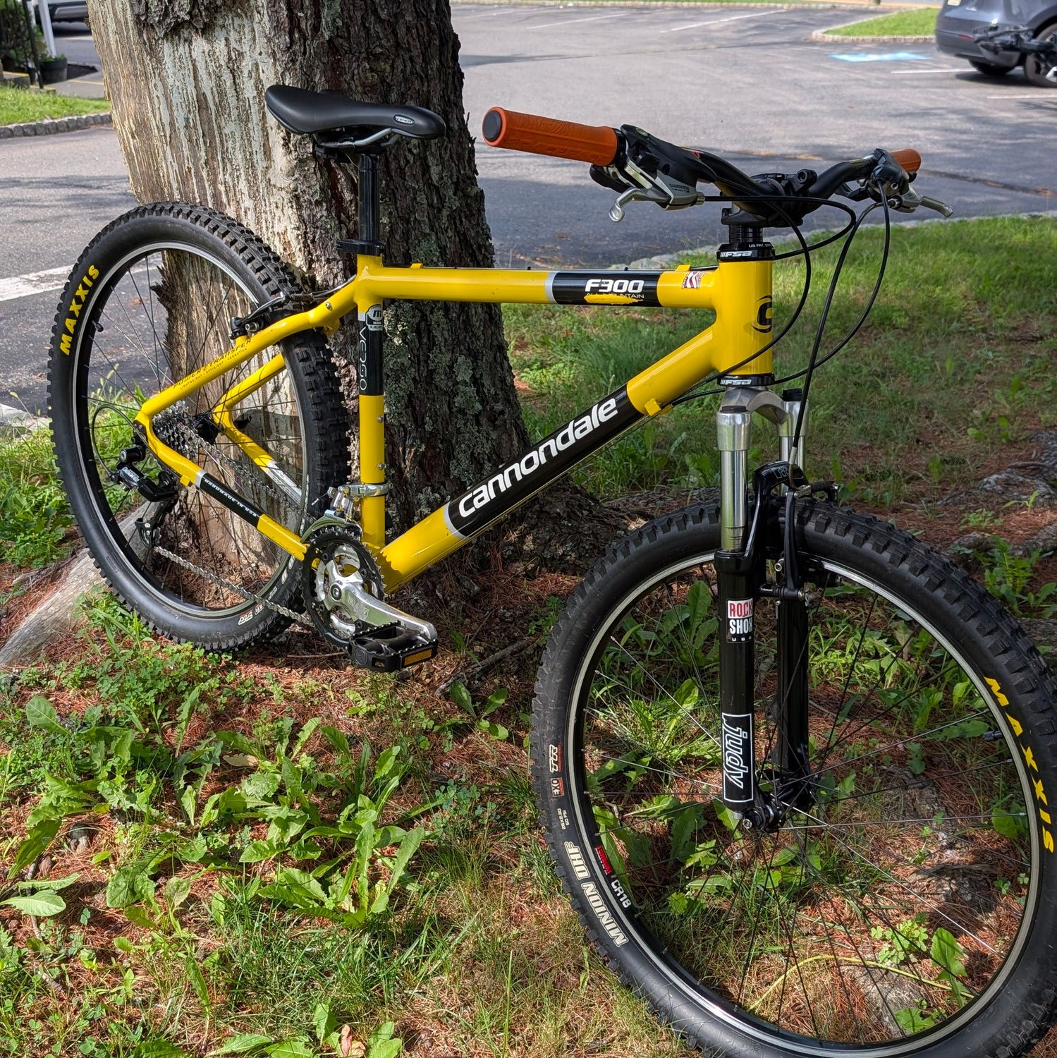Used Cannondale F300 - Medium - Yellow