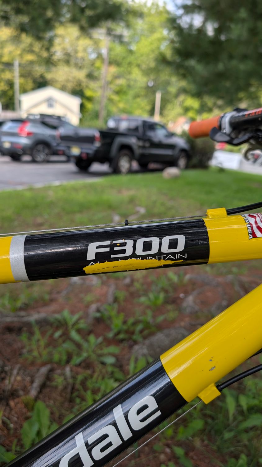 Used Cannondale F300 - Medium - Yellow