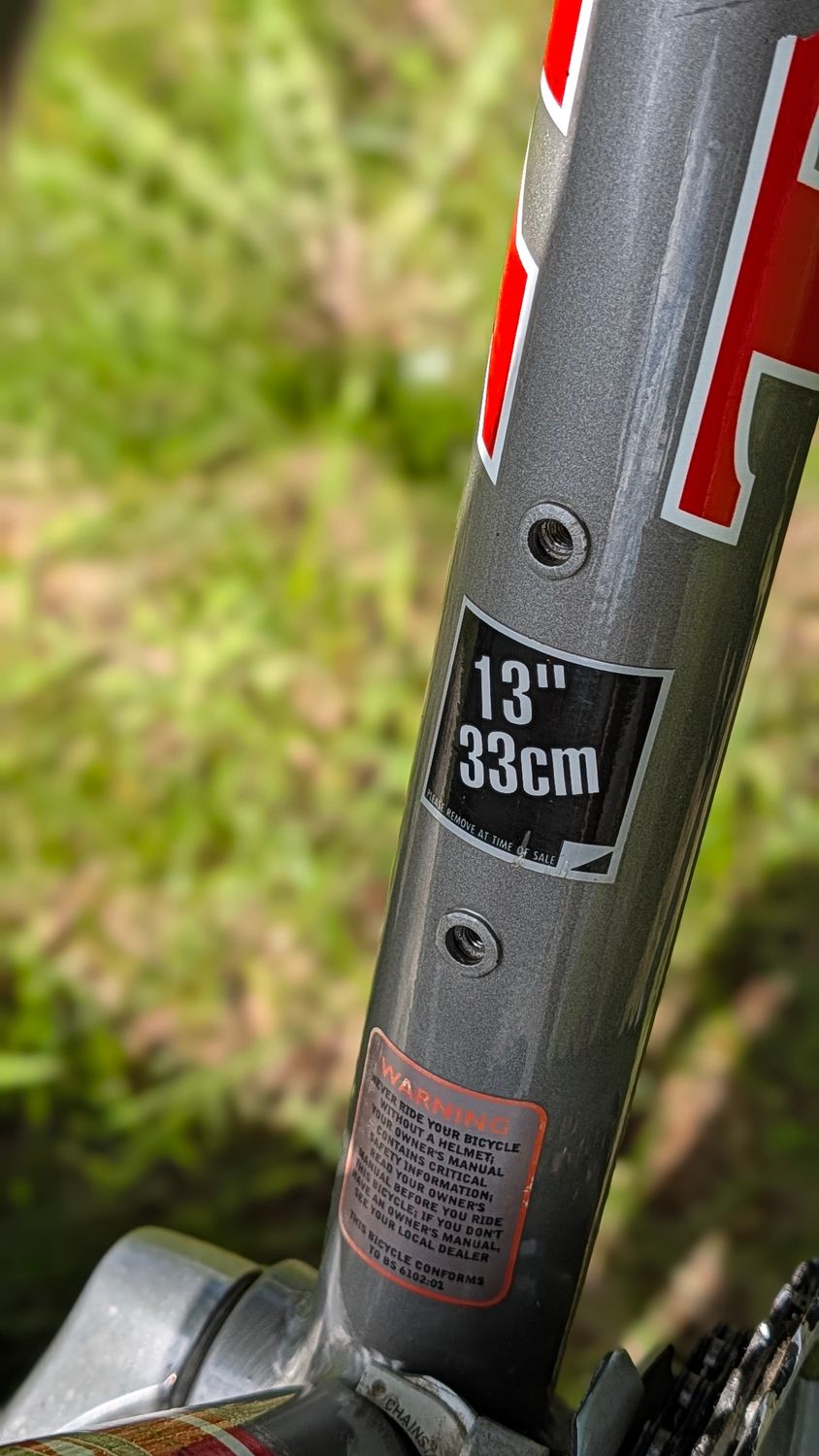 Used Trek 6000 - Silver/Red - XS