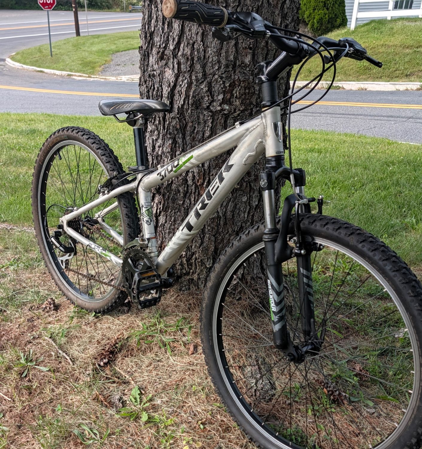 Used Trek 3700 - Silver - XS