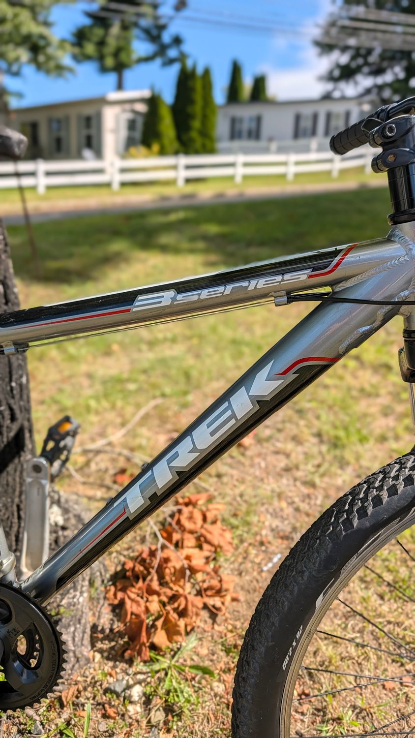Used Trek 3 Series - Medium
