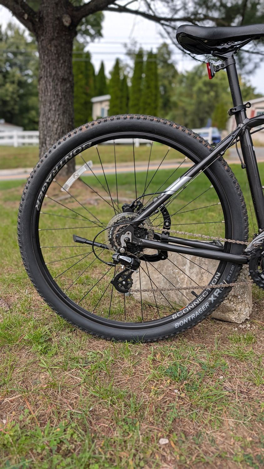 Used Trek Marlin 6 - Dark Grey - Large