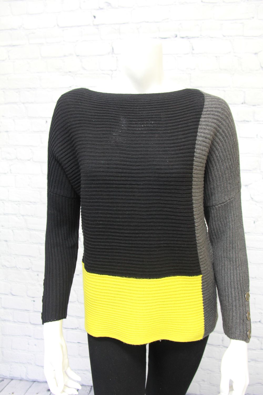 Sweater, Size: XS