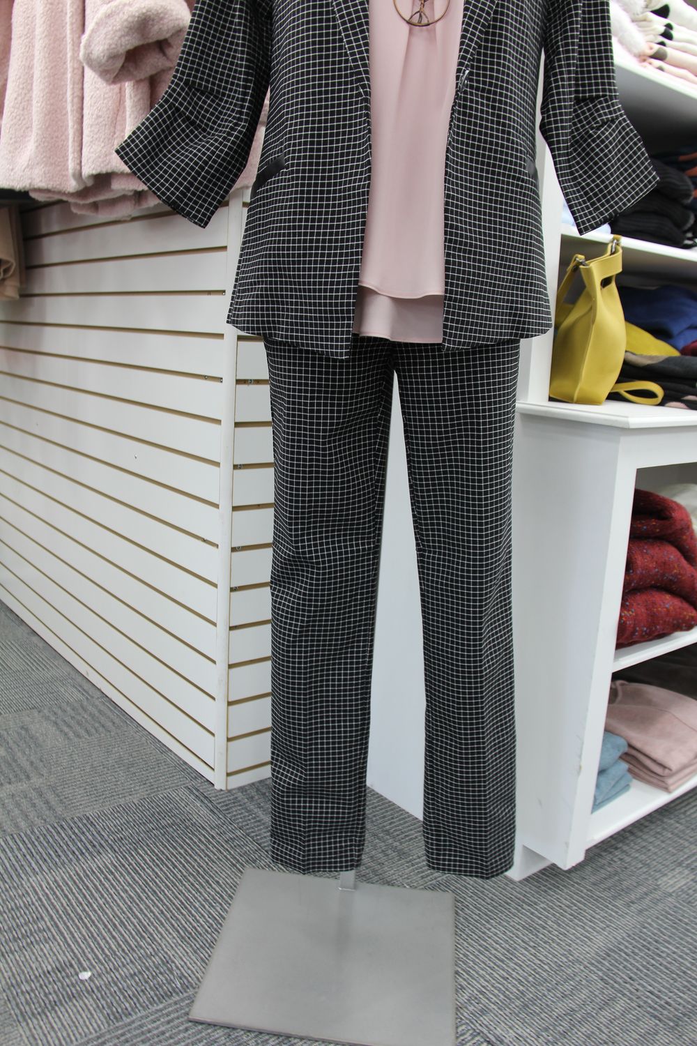 Pull on Slim Pant Small Check, Size: 4