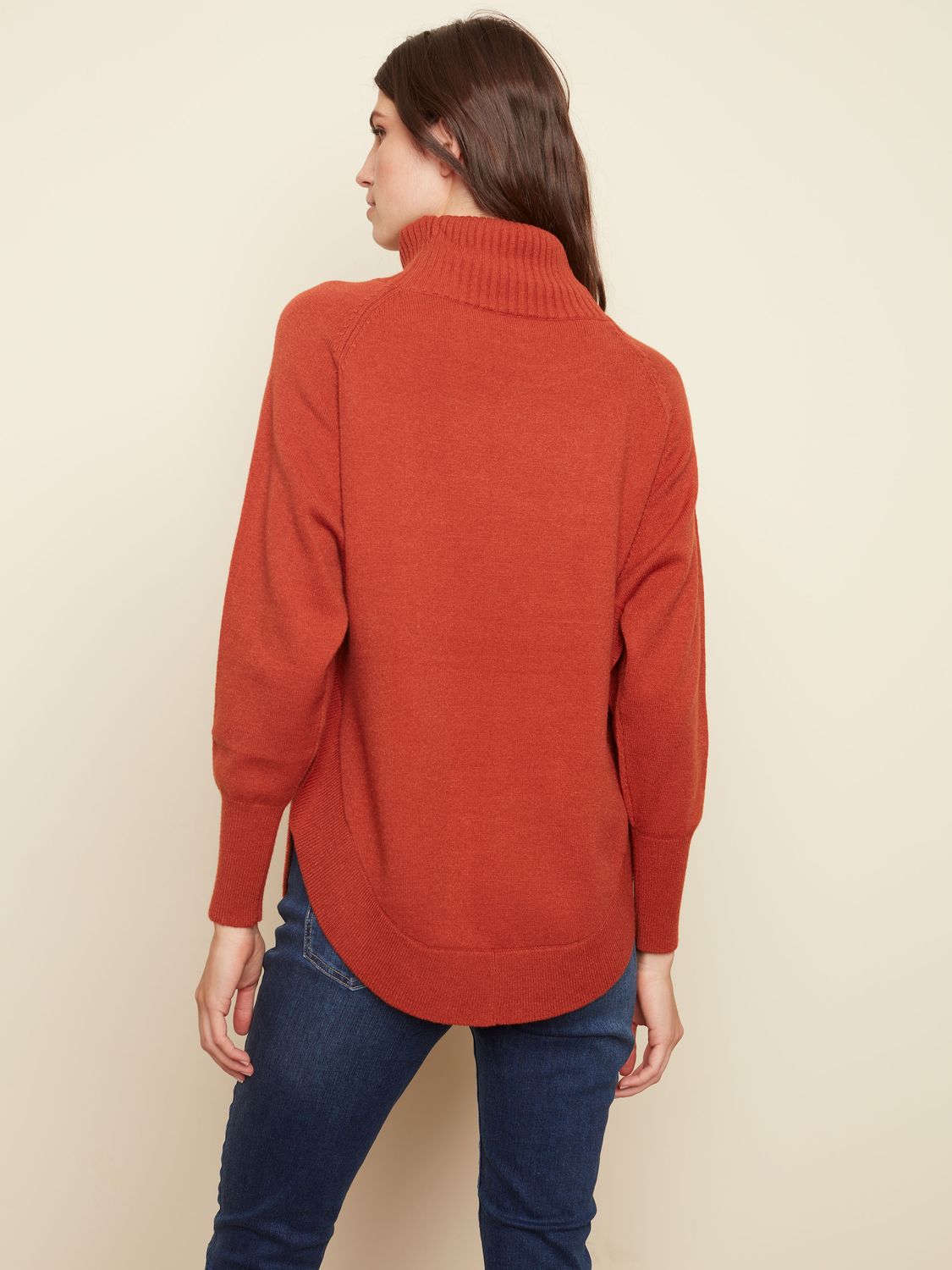 Long Sleeve Raglan Turtleneck With Pockets