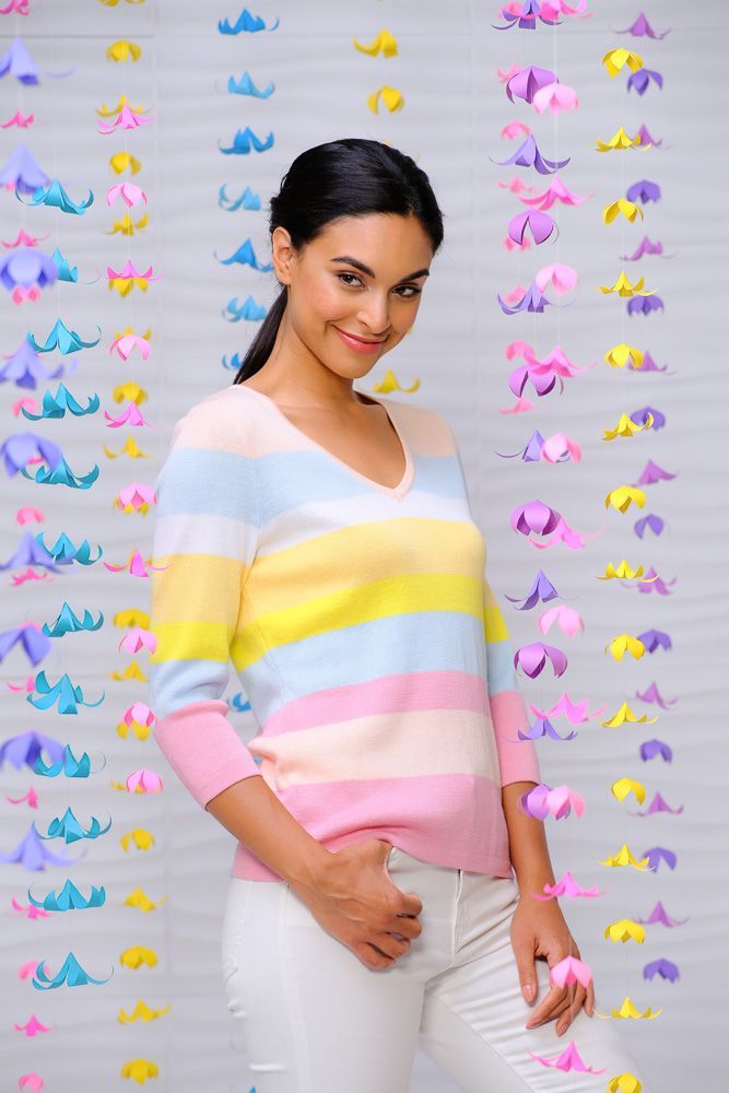 V-Neck Colourful Pullover