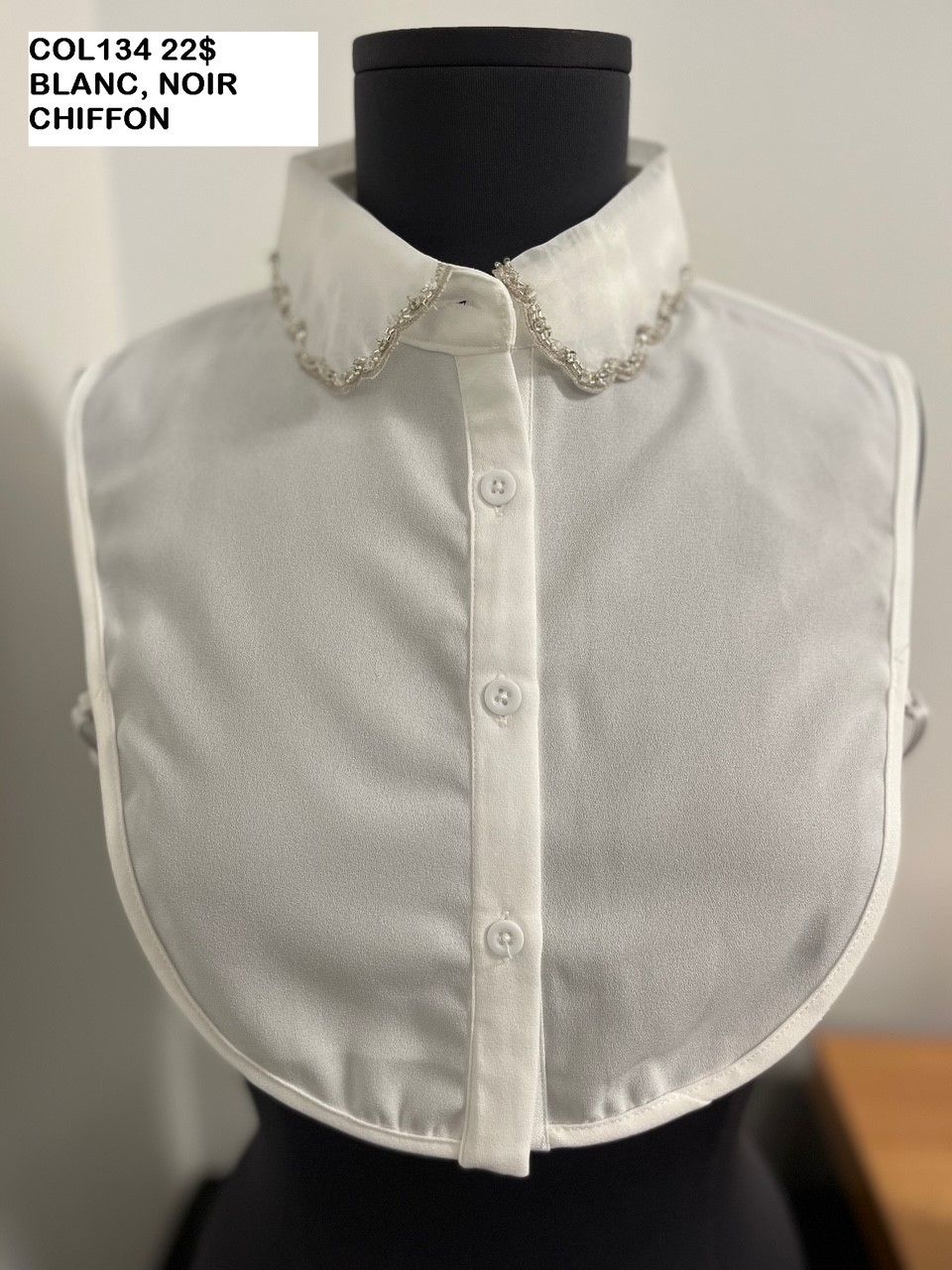 Jeweled Collar 134
