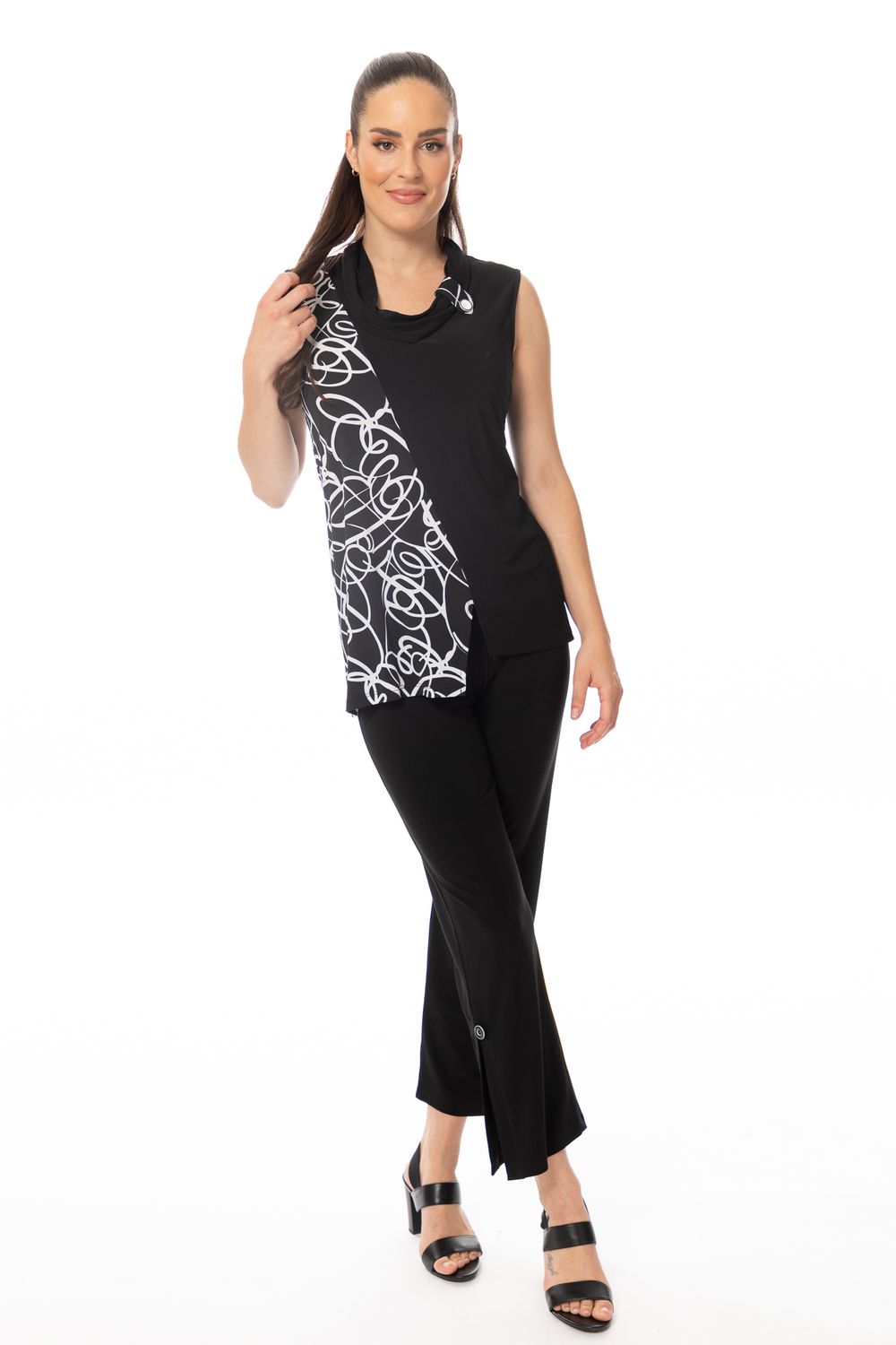 Black &amp; White Sleeveless Top 8013