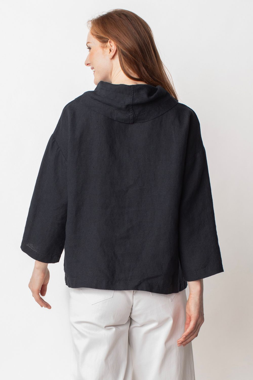 Stay Centered Cowl L261194