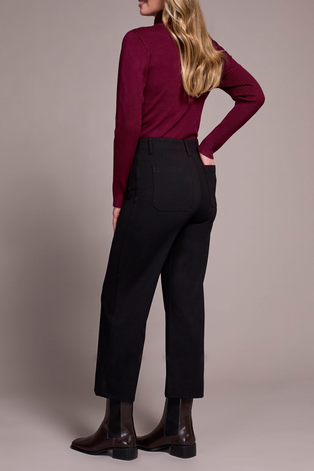 High Rise Wide Crop 2241O/7026, Color: Black, Size: 4