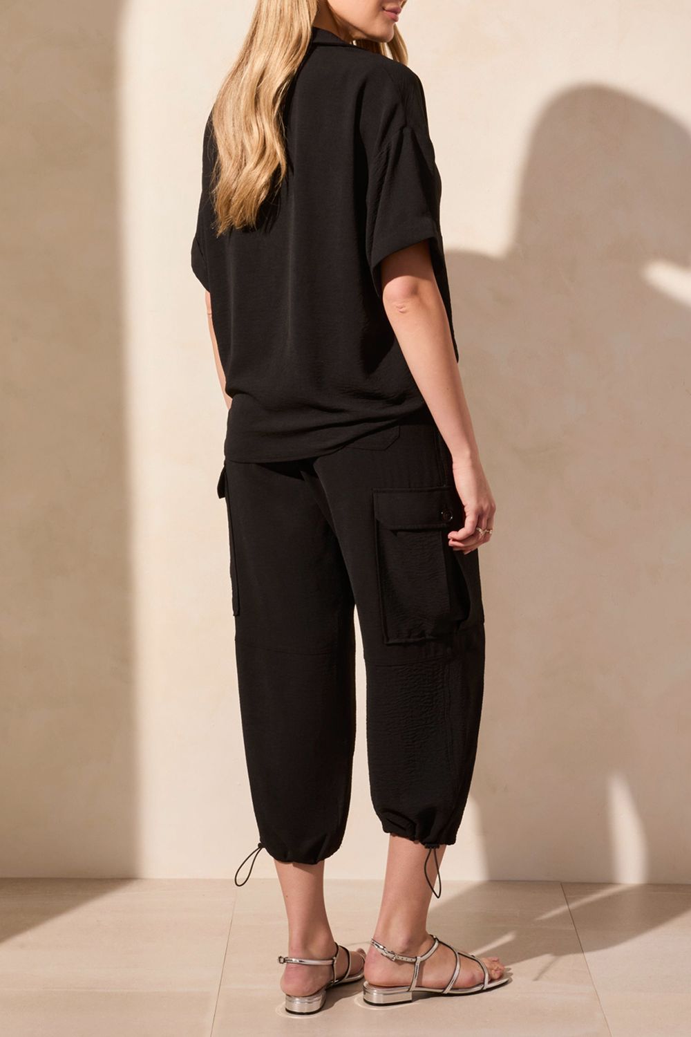 Flowy Popover S/S Shirt 5739O/4835, Color: Black, Size: XS