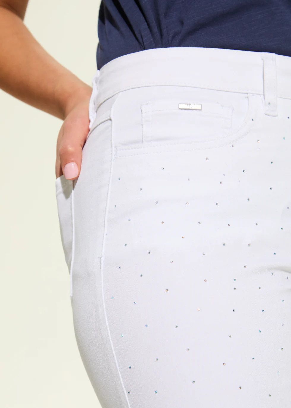 Olivia Slim Sparkle Capri 2568511, Color: White, Size: 6