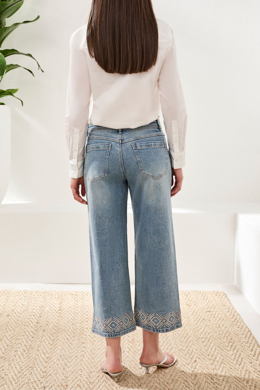 Audrey Wide Crop Embroidery 6097O/5389, Color: Sweetblue, Size: 4