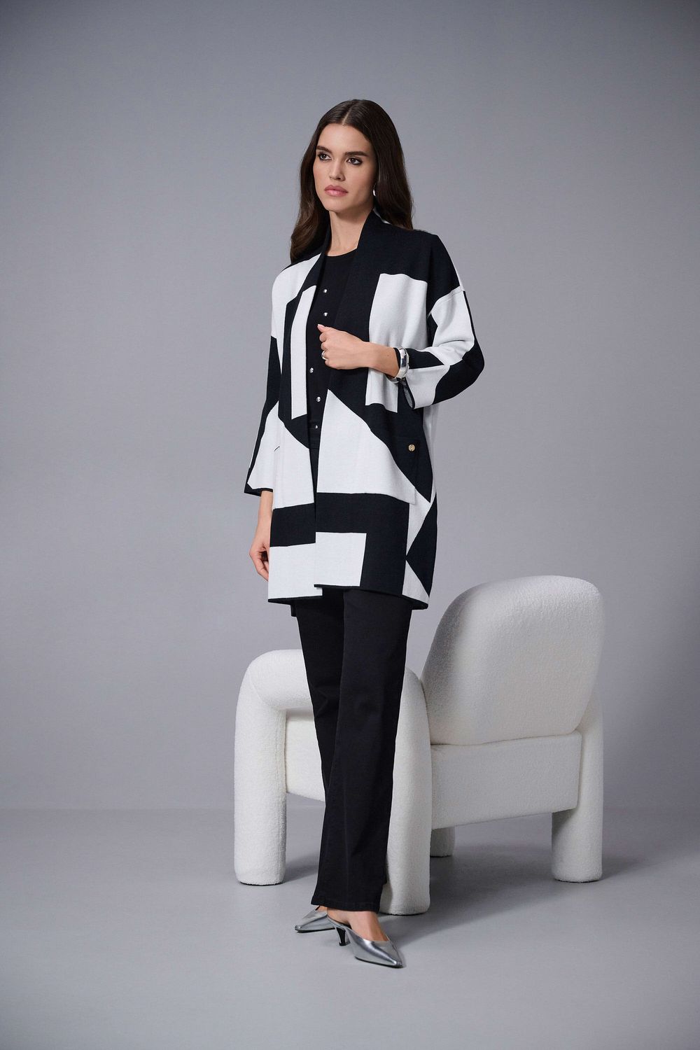 Jacquard Sweater Knit Colour-Block Cover-Up 253901 T, Color: Black/Vanilla, Size: S