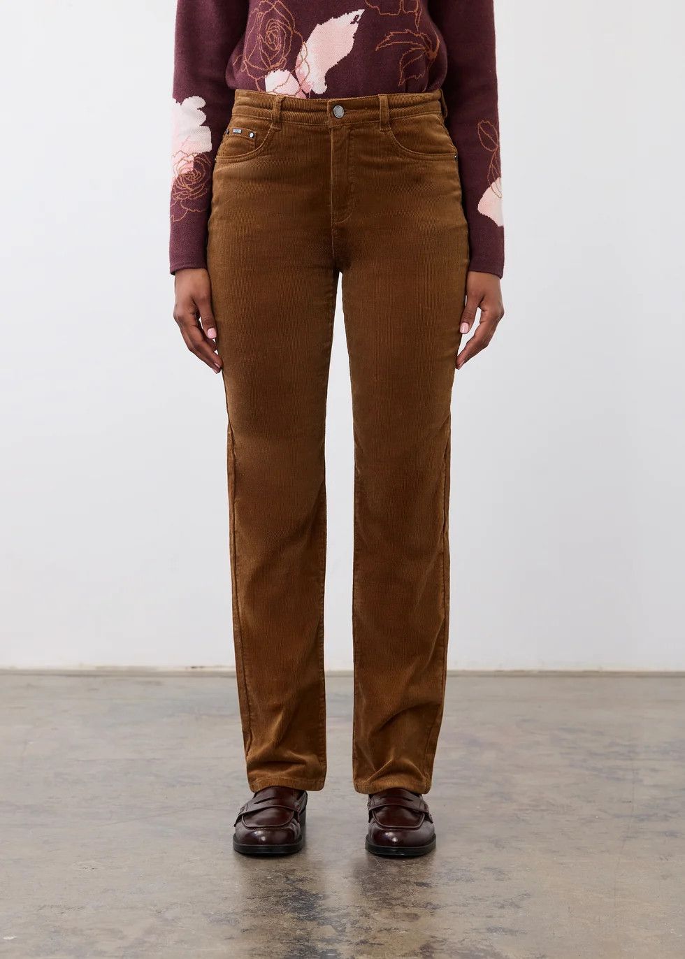 Suzanne Straight Cord 6937491