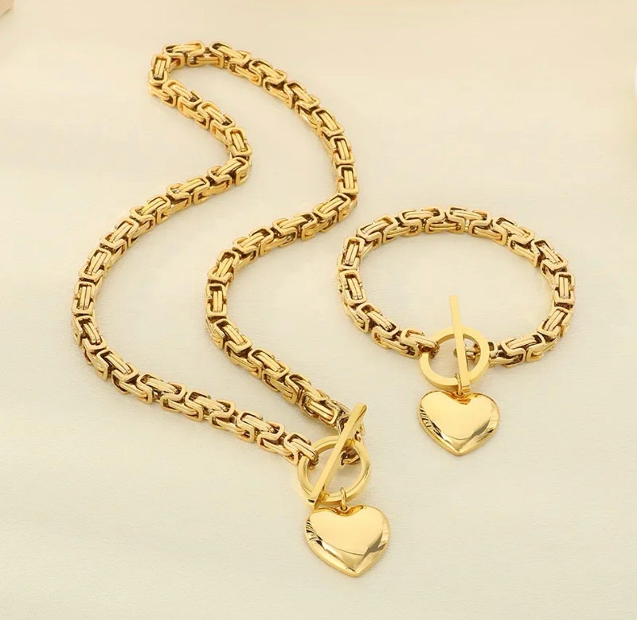 lon Plating (IP) 18K Gold Plated Heart Shape 304 Stainless Steel