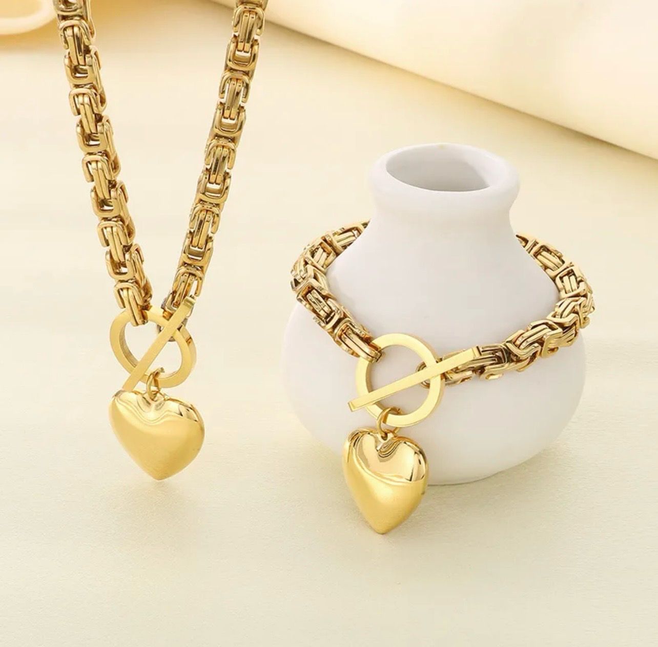 lon Plating (IP) 18K Gold Plated Heart Shape 304 Stainless Steel