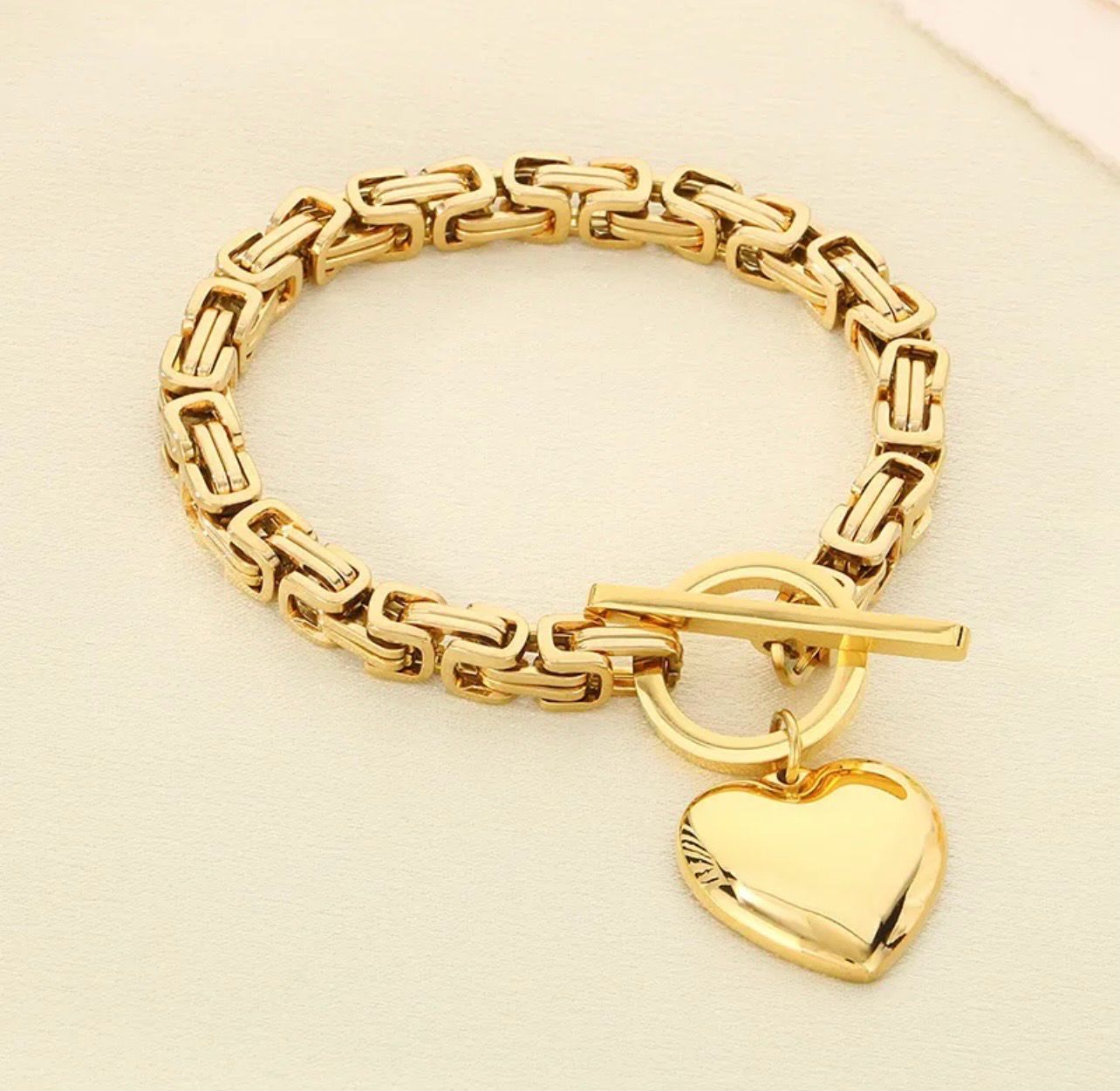 lon Plating (IP) 18K Gold Plated Heart Shape 304 Stainless Steel