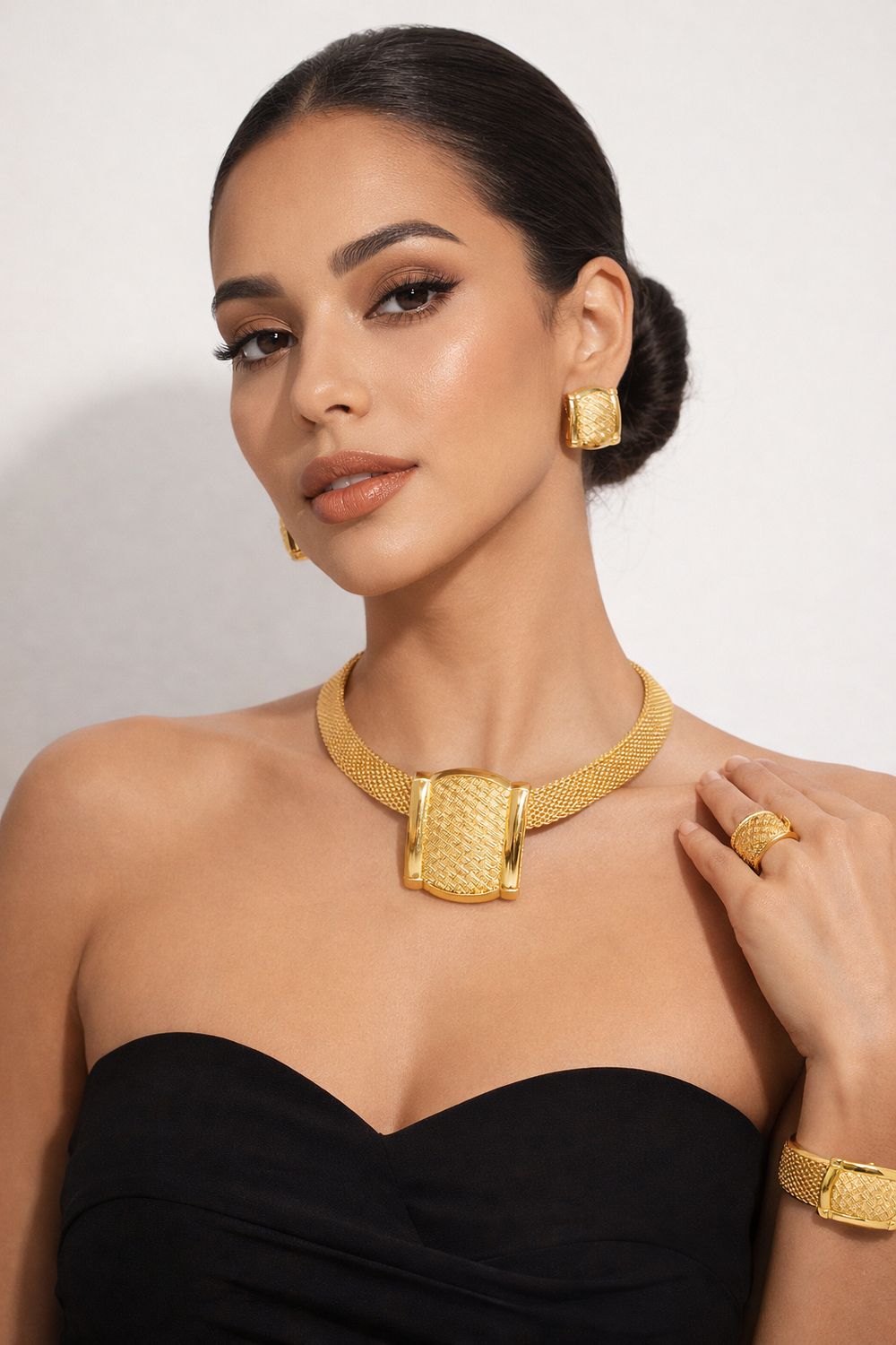 24K Dubai Gold Plated Jewelry Elegant Vintage Style Lady Bridal Necklace Bracelet Earrings Ring Four Piece Set Waterproof Non Tarnish