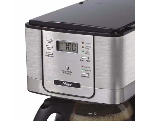 Cafetera Oster® térmica 12 tazas / Color Plata-Negro
