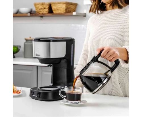 Cafetera programable Oster® 8 tazas / Acero inoxidable