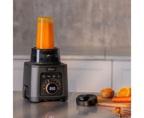 Licuadora Profesional Titan Oster 2200 W c/4 Programas , 5 Velocidades Vaso vidrio 2.5 L y Cuchilla Acero Inox. / Negra - BLSTXT-XG-013