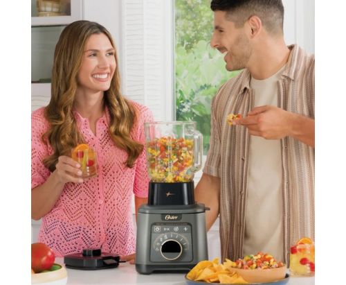 Licuadora Profesional Titan Oster 2200 W c/4 Programas , 5 Velocidades Vaso vidrio 2.5 L y Cuchilla Acero Inox. / Negra - BLSTXT-XG-013