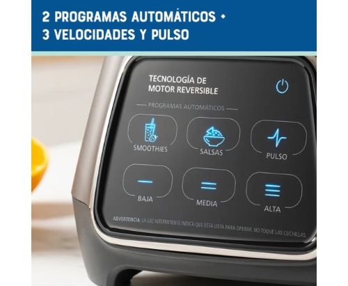 Licuadora Oster® programas aut. / Tecnología reversible y pantalla táctil / vaso BLend-N-Go BLSTPYG1312XBG