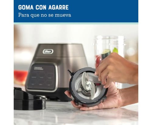 Licuadora Oster® programas aut. / Tecnología reversible y pantalla táctil / vaso BLend-N-Go BLSTPYG1312XBG