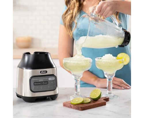 Licuadora Oster® tecnología reversible / 2 programas aut. / 3 velocidades + pulso BLSTPEG-NRT