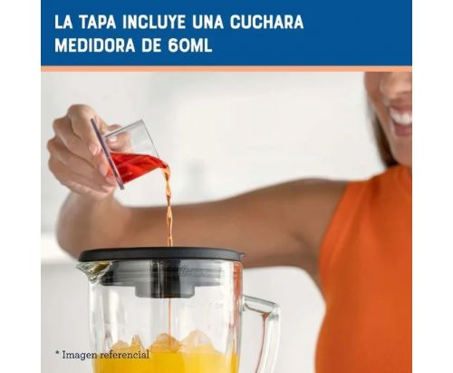 Licuadora Oster® - vaso de vidrio y 6 velocidades + pulso BLSTPEG-NPB
