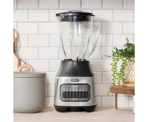 Licuadora Oster® - vaso de vidrio y 6 velocidades + pulso BLSTPEG-NPB