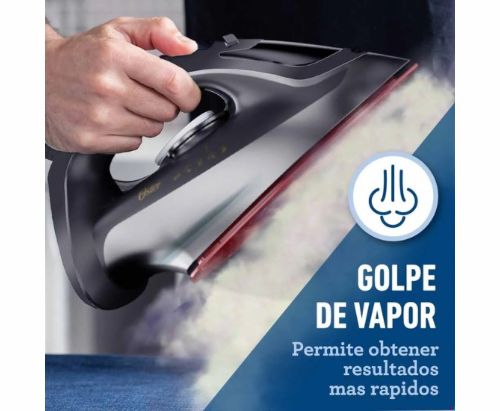 Plancha de vapor Oster® con tecnología aerocerámica GCSTAC6953