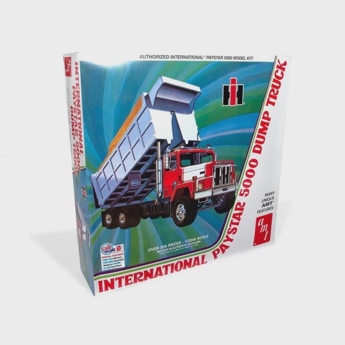 AMT 1/25 International Paystar 5000 Dump Truck Model Kit (AMT1381)