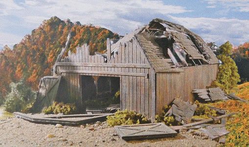 Fallen Barn - Laser Art HO SCALE (BRA649)