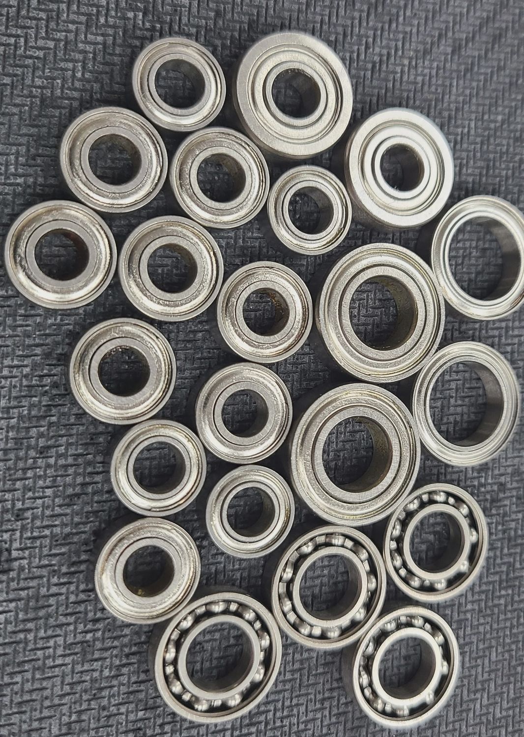 Hamilton Hobbies Axial SCX 10 II Deadbolt Bearings (HAM130491)