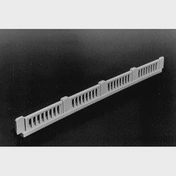 HO 50' Early Hwy Railings (4) (RIX6280104)