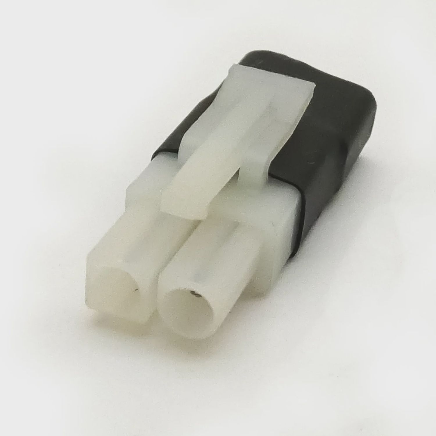 Hamilton Hobbies FEMALE T PLUG TO MALE TAMIYA (HAM240160)