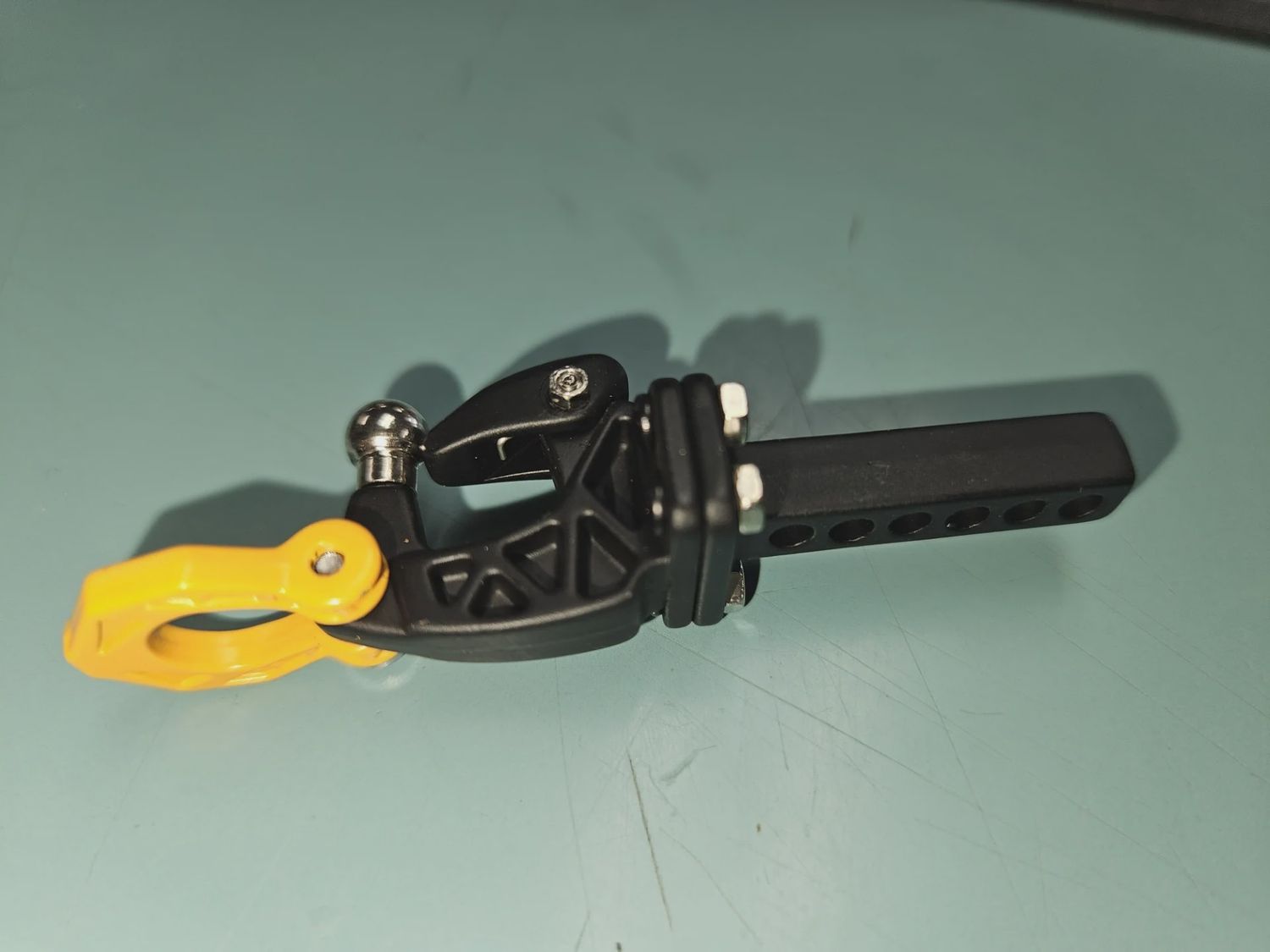 Hamilton Hobbies RC TRAILER HOOK - COMES IN EITHER YELOW OR RED (HAMFSA098)