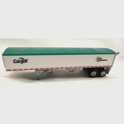 HO Logistics 39' Covered Grain Trailer - Assembled -- SunGlo (white, green) (734-463)