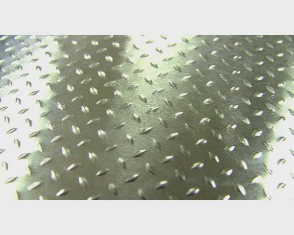 Hot Racing 1/10 Scale Aluminum Silver Diamond Plate (ACC1808DP)