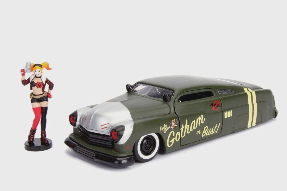 Jada 1/24 DC Comics 1951 Mercury Car w/Harley Quinn Figure (JAD3046)