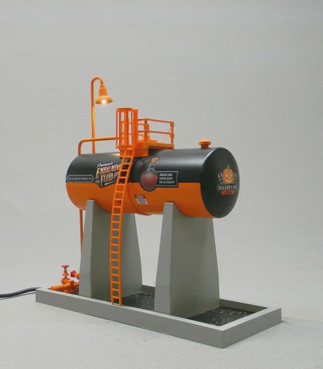 Lionel Halloween Elevated Oil Tank (LNL2129380)