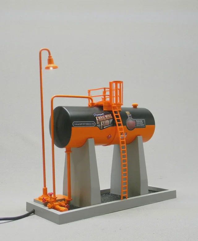 Lionel Halloween Elevated Oil Tank (LNL2129380)