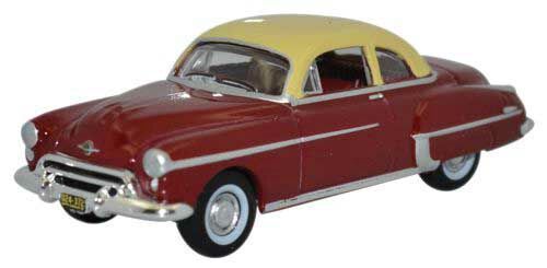 Oxford Diecast 1950 Oldsmobile Rocket 88 - Assembled -- Red, Cream (553-87OR50001)