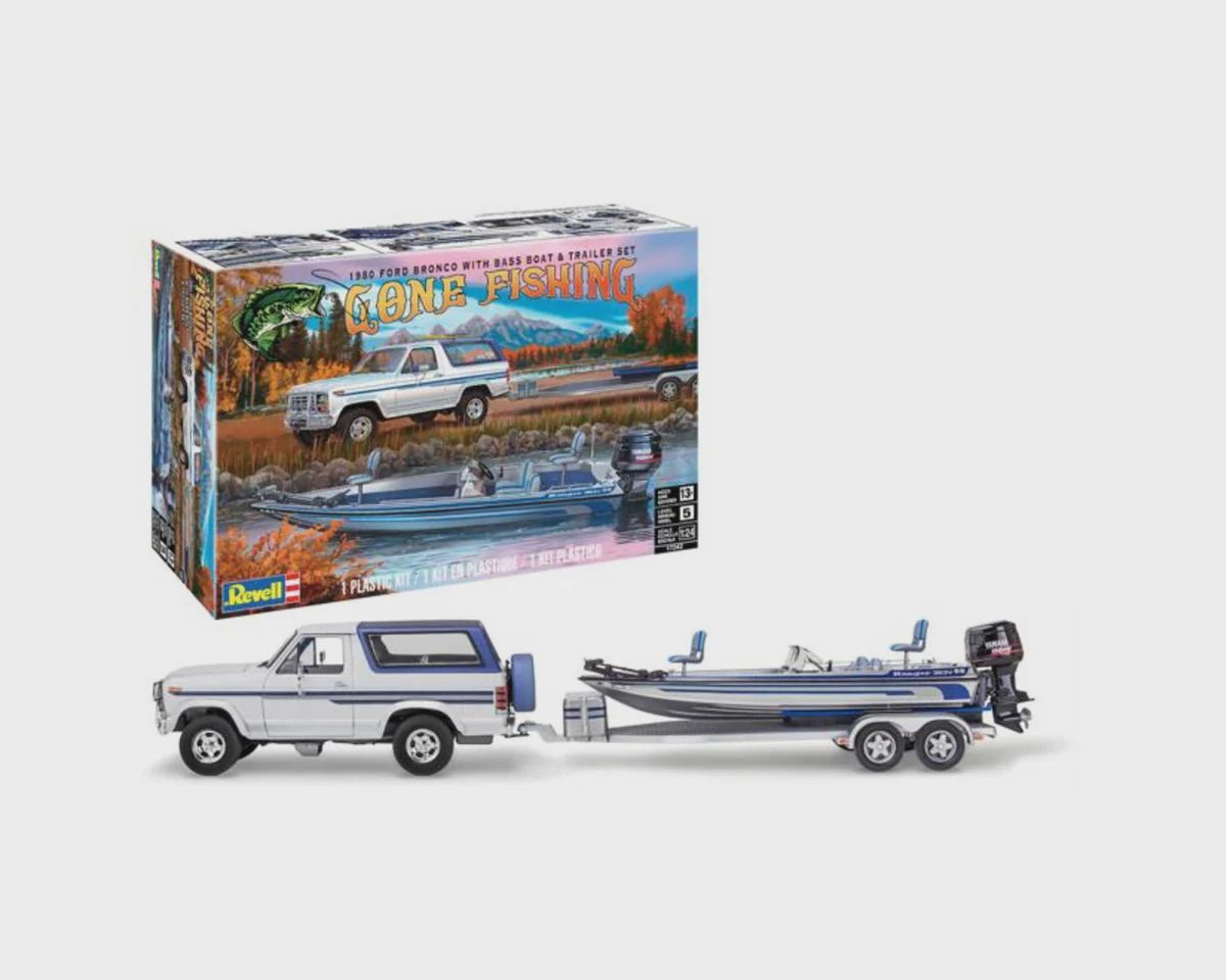 Revell 1/24 1980 Ford Bronco &amp; Bass Boat w/Trailer Model Kit (RMX17242)