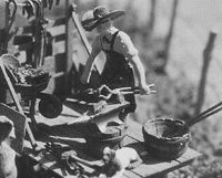 Scale Structures Blacksmith's Tools &amp; Equipment (650-7211)