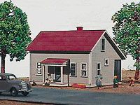 Walthers 1-1/2 Story House w/Porch - 139 Maple Street American Model Builders (152-139)