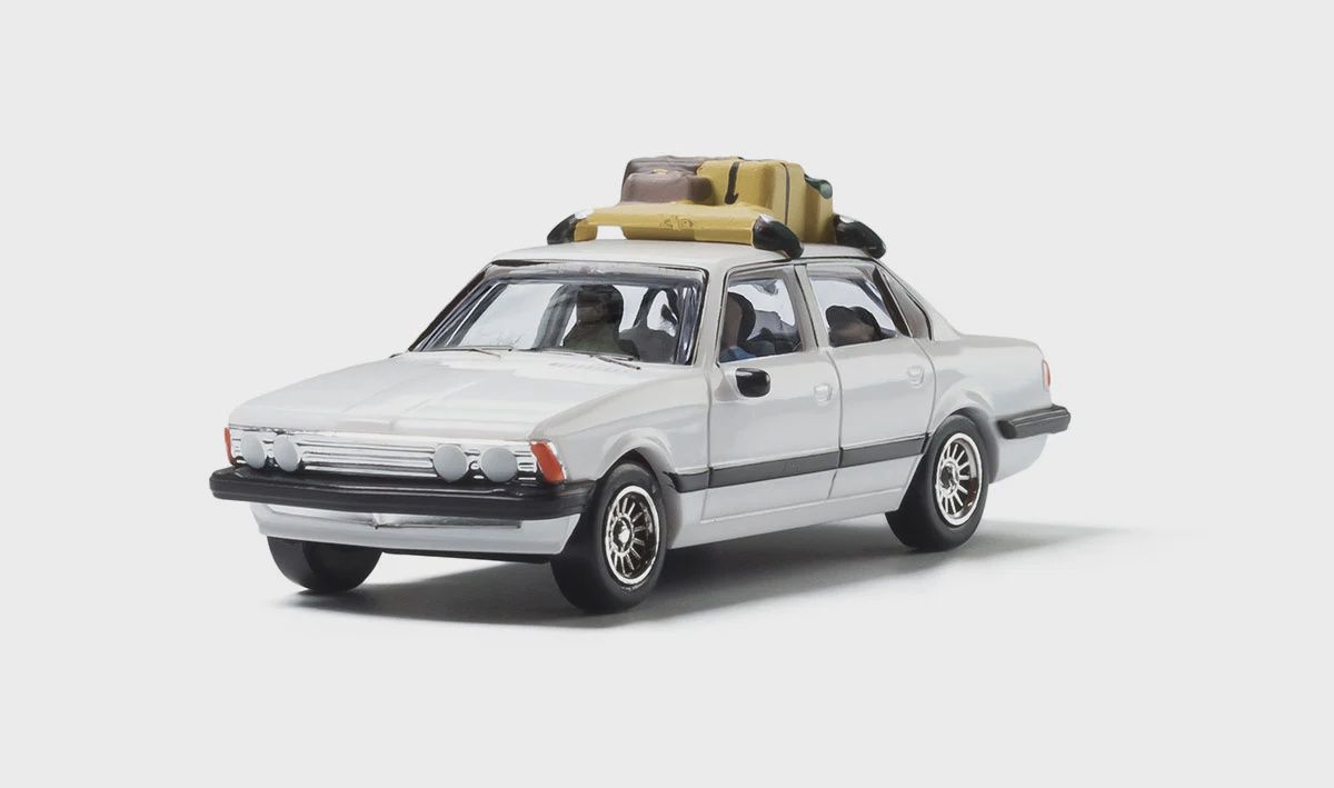 Woodland Scenics Family Vacation Sedan (WOOAS5370)